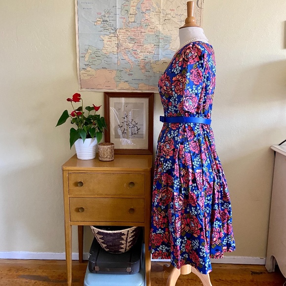 Modcloth Floral Retro Best Short Sleeve Dress NWOT - Picture 3 of 5